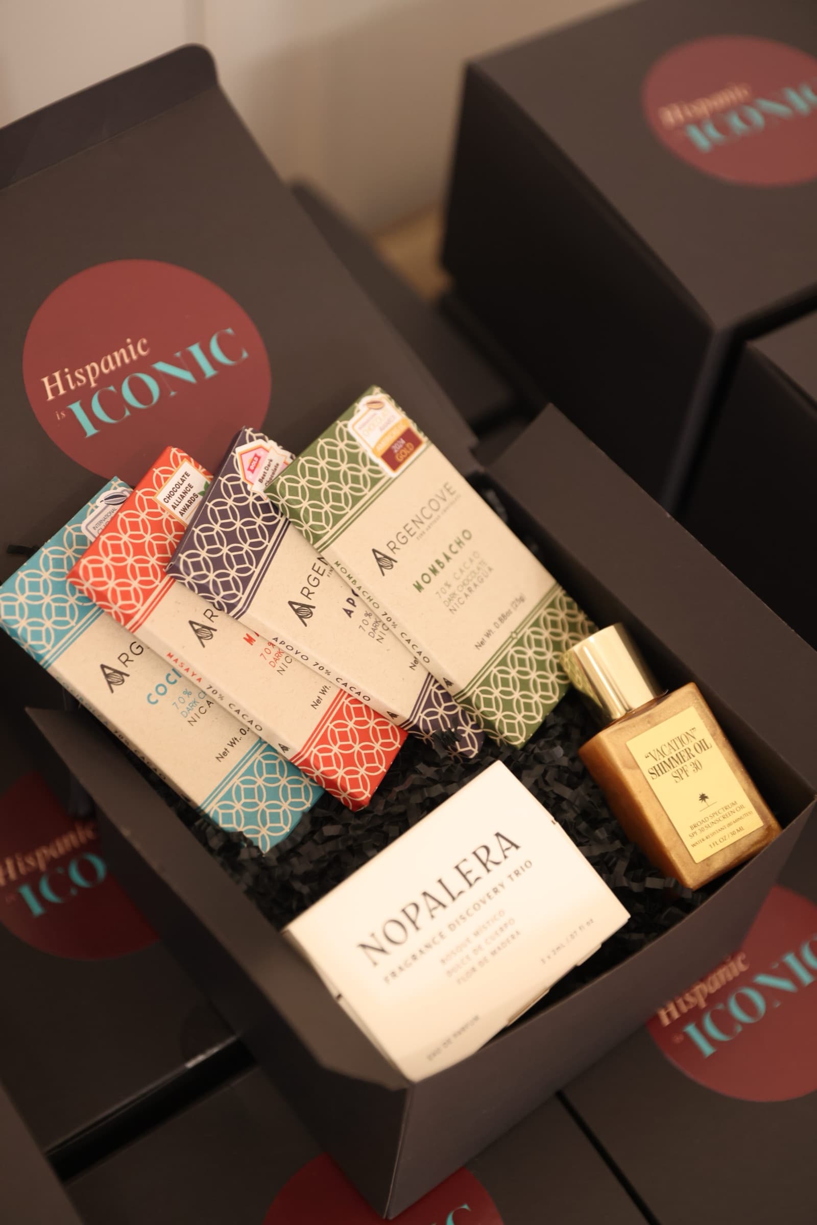 VIP guest gift box